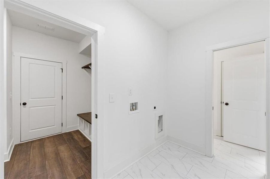 Spacious, unfurnished interior of a new home in Ferguson Corners, Emerson (Image 24).