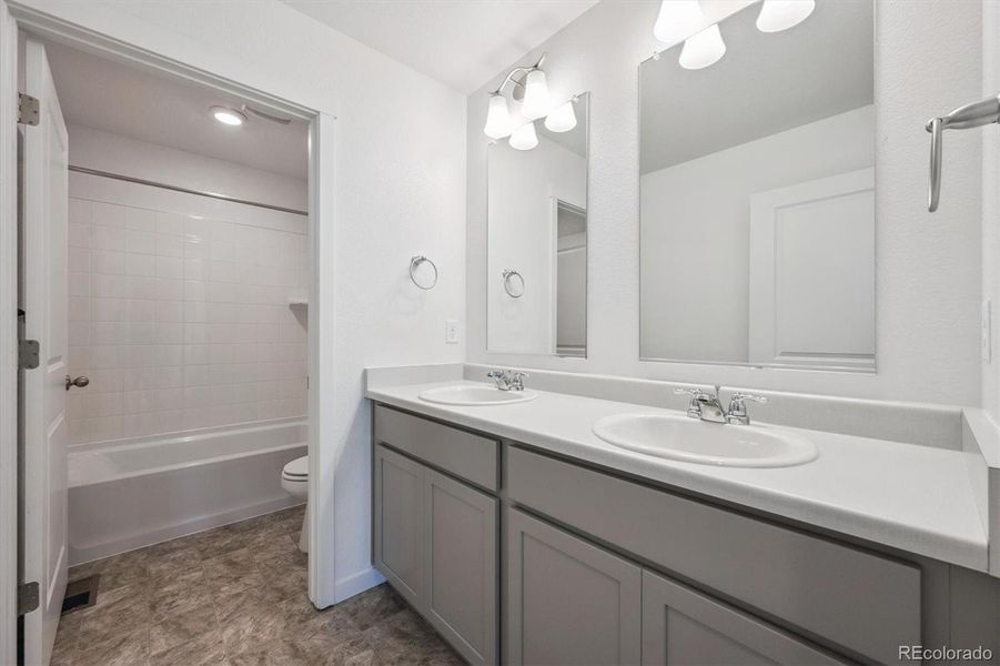 Furnished interior view inside a new home in Silver Peaks, Lochbuie (Image 5).