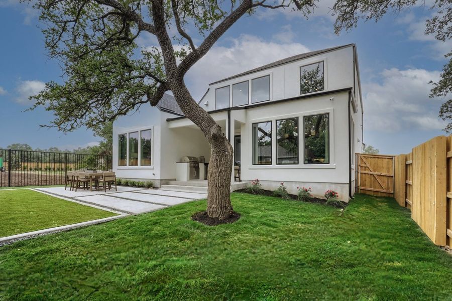 Exterior details and patio area of a home in Bluff Haven, Georgetown (Image 3).