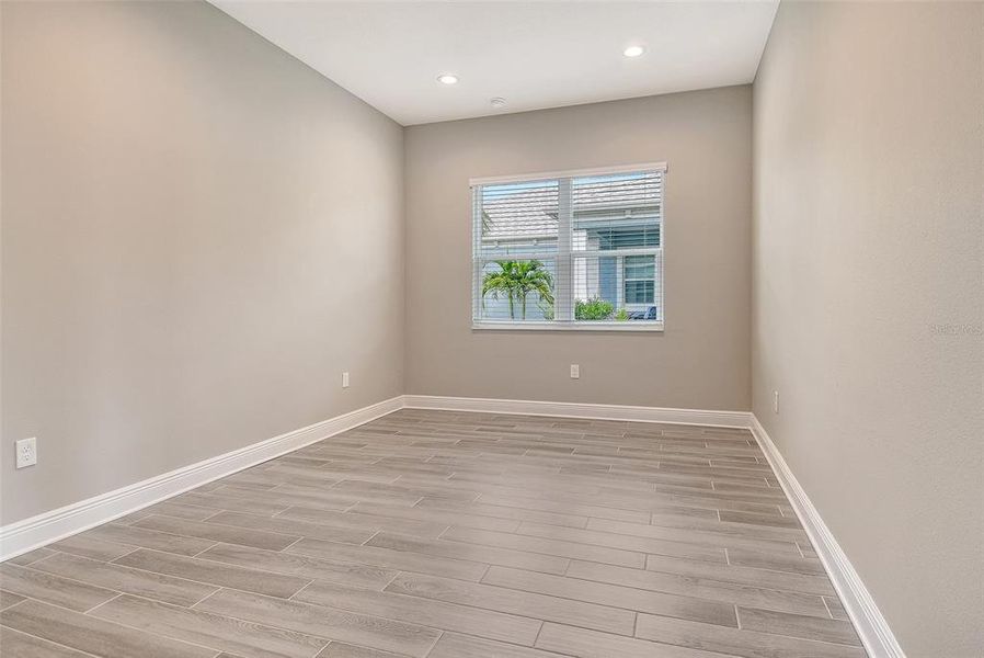 Spacious, unfurnished interior of a new home in Canoe Creek, Parrish (Image 17).