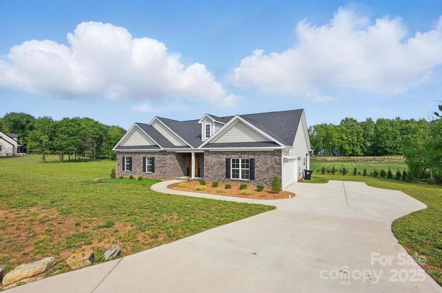 Image 44 of a home in .