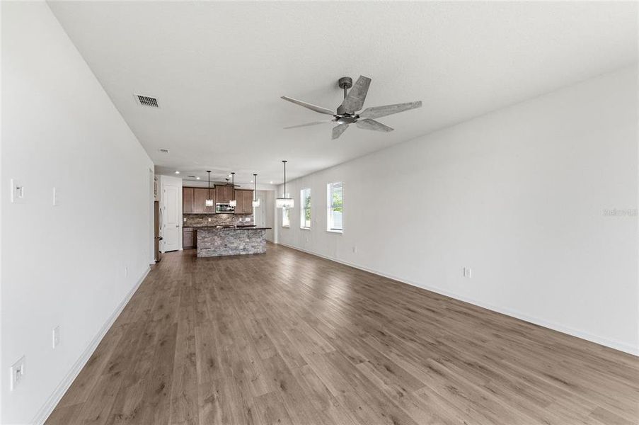 Spacious, unfurnished interior of a new home in , Venice (Image 24).
