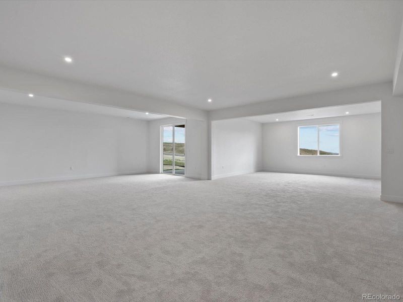 Spacious, unfurnished interior of a new home in Jackson Creek, Monument (Image 24).