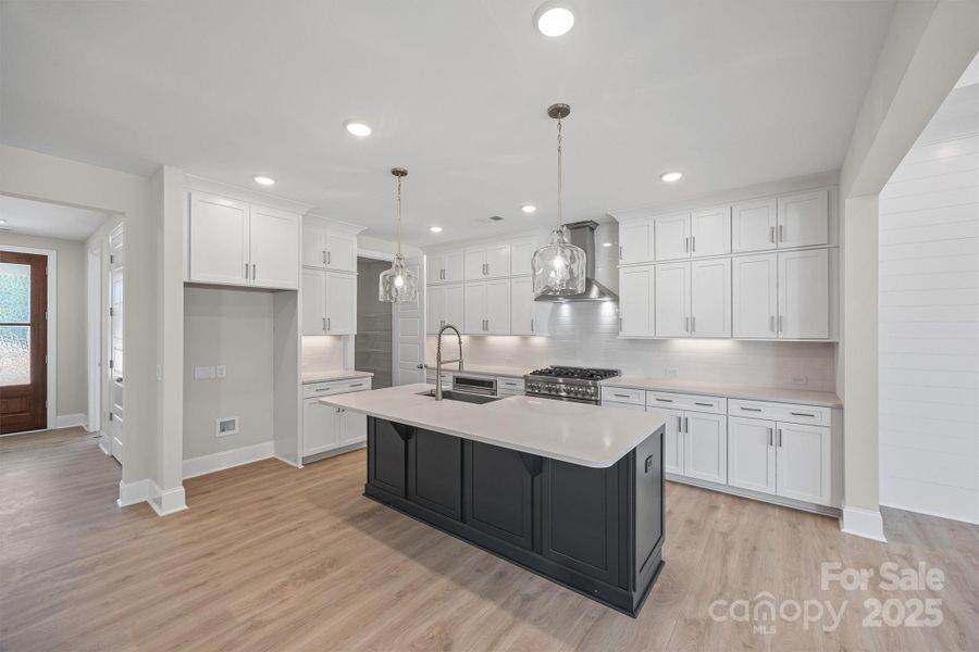 Furnished interior view inside a new home in , Gastonia (Image 4).