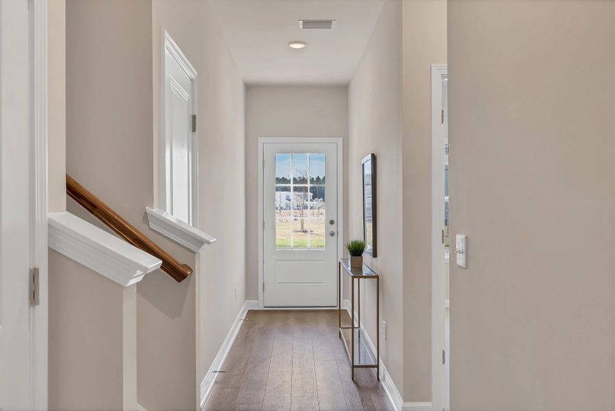 Spacious, unfurnished interior of a new home in Hammock Walk at Nexton, Summerville (Image 12).