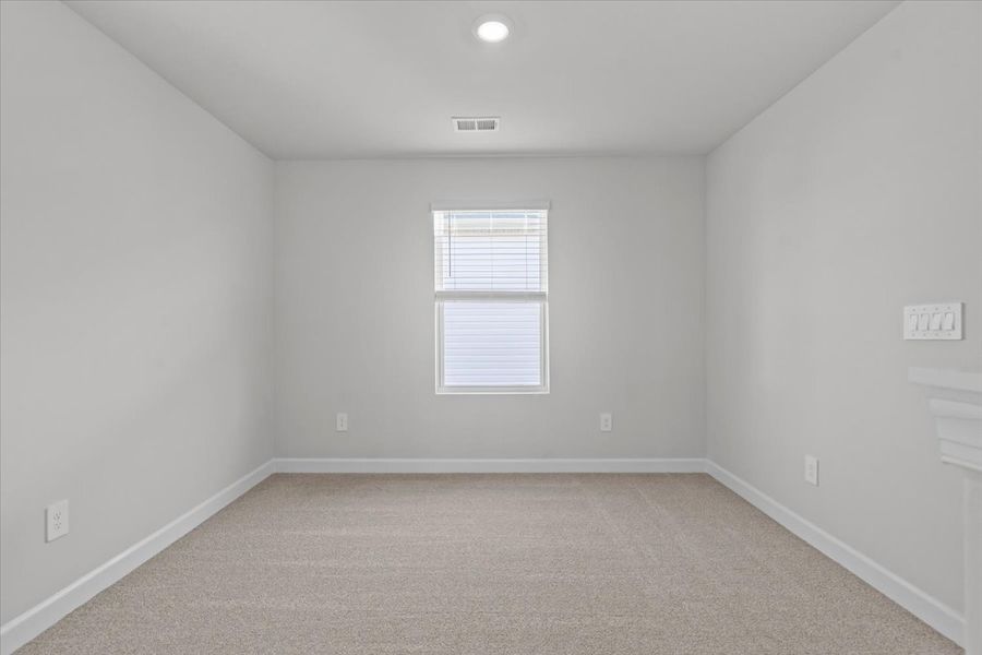 Spacious, unfurnished interior of a new home in Creek Ridge - Heritage Collection, Spartanburg (Image 18). Spacious, unfurnished interior of a new home in Creek Ridge - Heritage Collection, Spartanburg (Image 18).