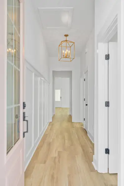 Spacious, unfurnished interior of a new home in , Summerville (Image 14).