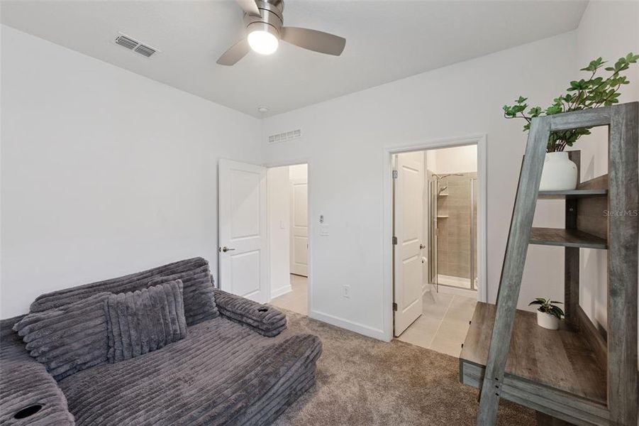 Furnished interior view inside a new home in Tohoqua, Kissimmee (Image 30). Furnished interior view inside a new home in Tohoqua, Kissimmee (Image 30).
