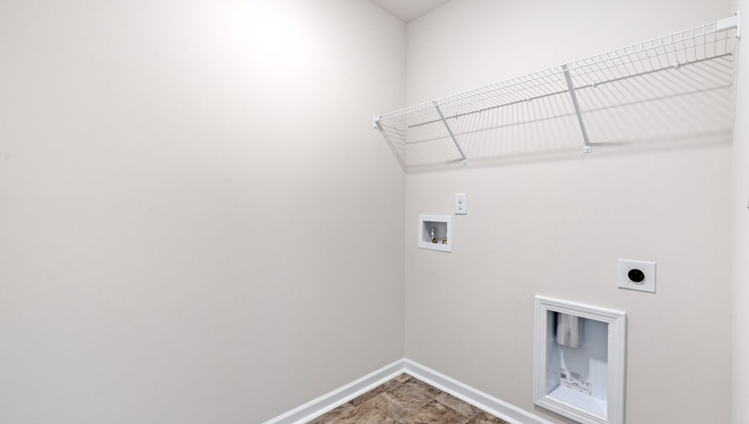 Spacious, unfurnished interior of a new home in Benjamin's Grove, Woodruff (Image 30).