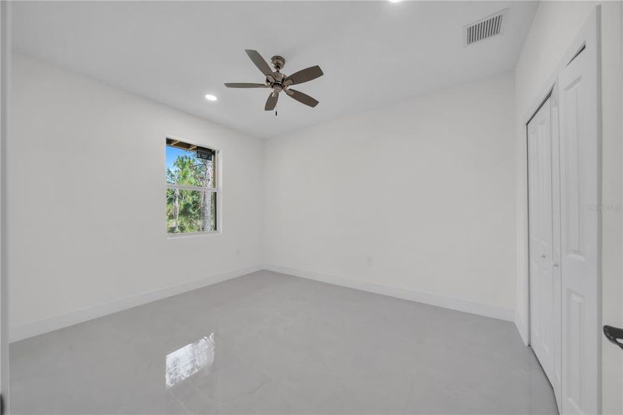 Spacious, unfurnished interior of a new home in , Lehigh Acres (Image 33).