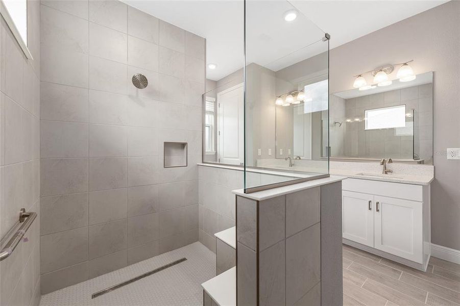 Furnished interior view inside a new home in , Ocala (Image 10).