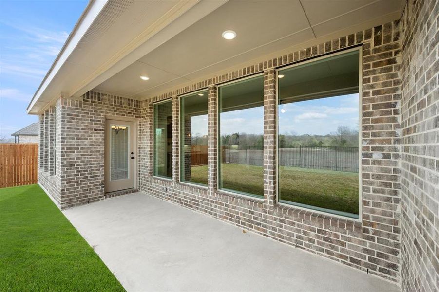 722 Winecup- Patio-1