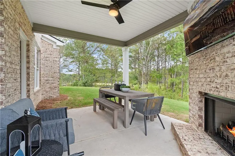 Exterior details and patio area of a home in Northcroft, Lawrenceville (Image 3).