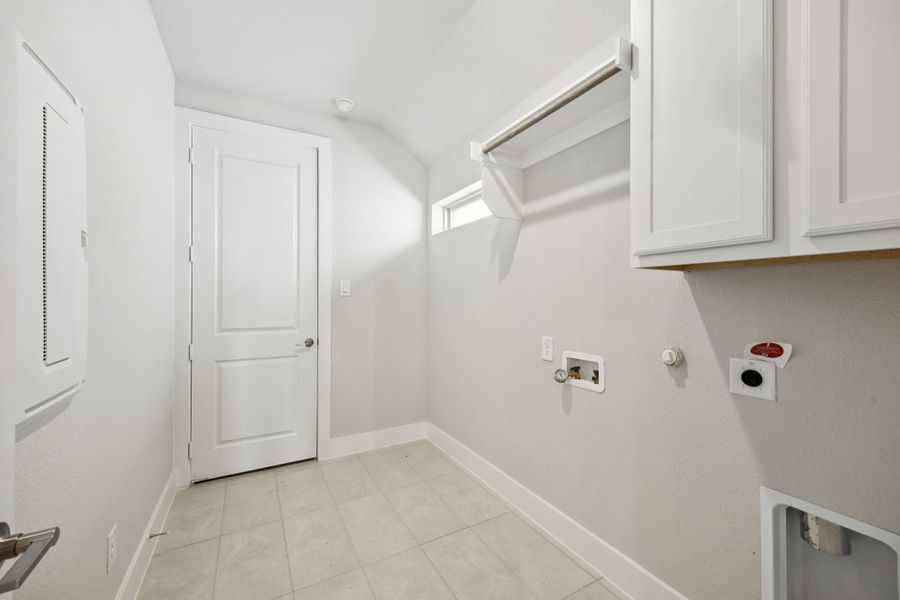 Representative unfurnished interior of a home built from the Adolphus by Centre Living Homes in Painted Tree Woodland West, McKinney (Image 23).