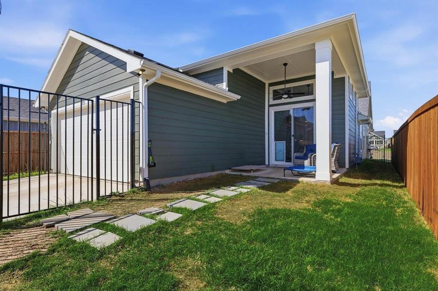 Exterior details and patio area of a home in , Midlothian (Image 3).