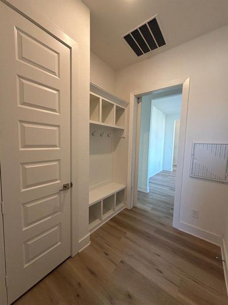 Spacious, unfurnished interior of a new home in Grayson Ridge, Van Alstyne (Image 8).