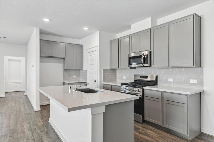Furnished interior view inside a new home in Mostyn Springs, Magnolia (Image 4). Furnished interior view inside a new home in Mostyn Springs, Magnolia (Image 4).