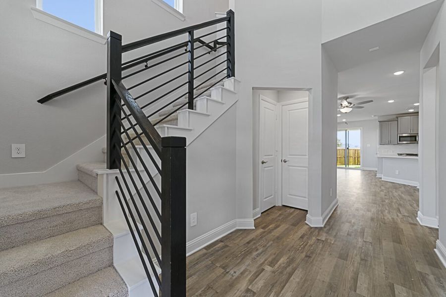 Representative unfurnished interior of a home built from the Symmetry D370 by Landon Homes in Lexington Frisco, Frisco (Image 9).