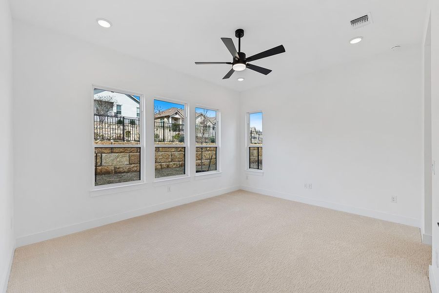 Spacious, unfurnished interior of a new home in Rough Hollow The District, Lakeway (Image 22). Spacious, unfurnished interior of a new home in Rough Hollow The District, Lakeway (Image 22).