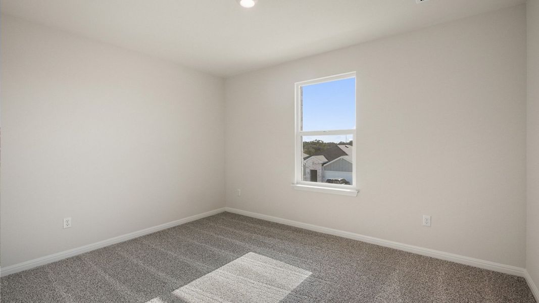 Spacious, unfurnished interior of a new home in Thunder Rock, Marble Falls (Image 25).
