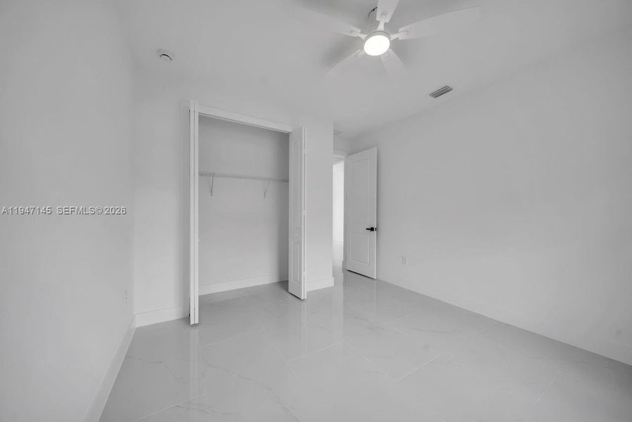 Spacious, unfurnished interior of a new home in , Lehigh Acres (Image 25).
