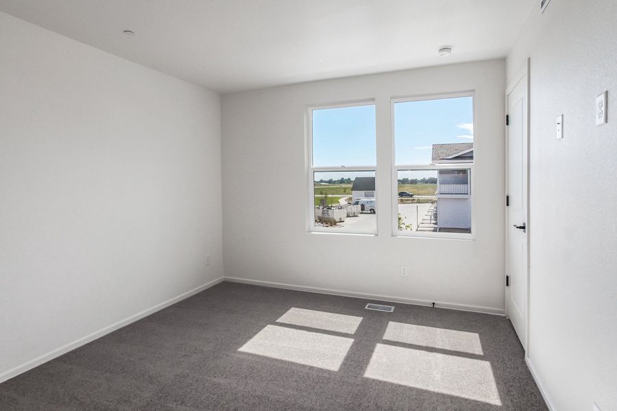 Spacious, unfurnished interior of a new home in Bloom, Fort Collins (Image 26).