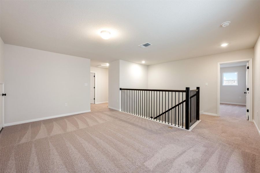 Spacious, unfurnished interior of a new home in Rolling Glen, Hutto (Image 16). Spacious, unfurnished interior of a new home in Rolling Glen, Hutto (Image 16).