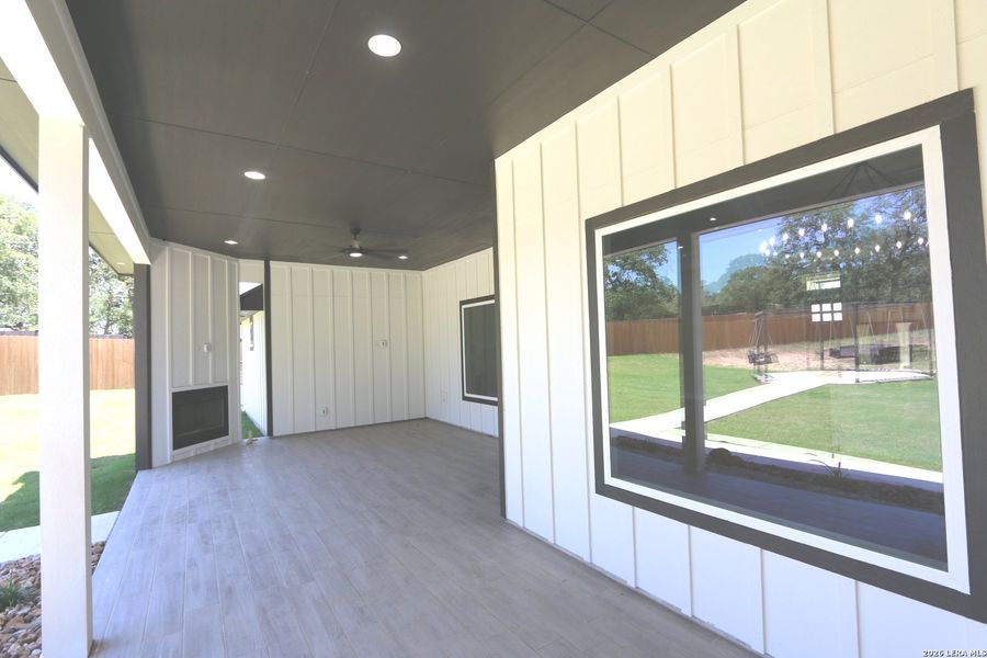 Exterior details and patio area of a home in , La Vernia (Image 31).