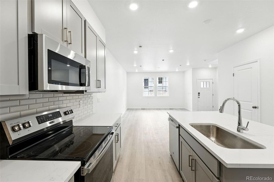 17115 W 91st Lane ~ Ready Now 17115 W 91st Lane ~ Ready Now