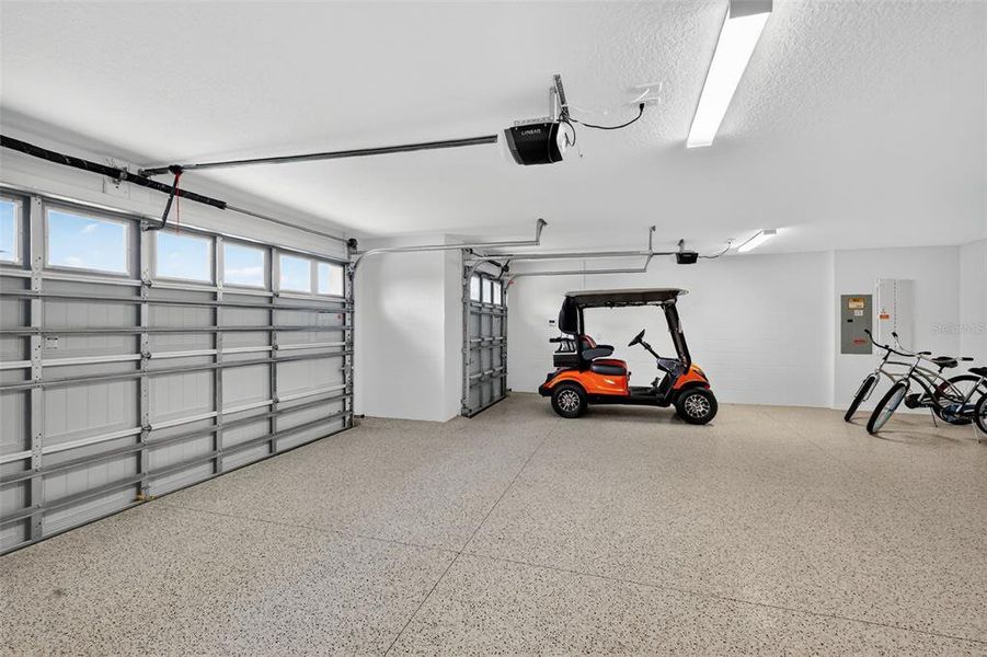 Community amenities in , The Villages (Image 17).