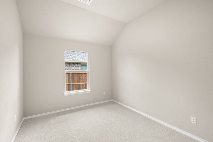 Spacious, unfurnished interior of a new home in Hunters Ridge, Crowley (Image 21).