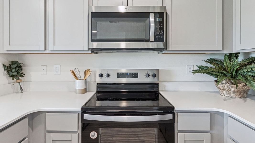 Close-up of interior finishes inside a home in Annabelle Estates, Lake Wales (Image 20).