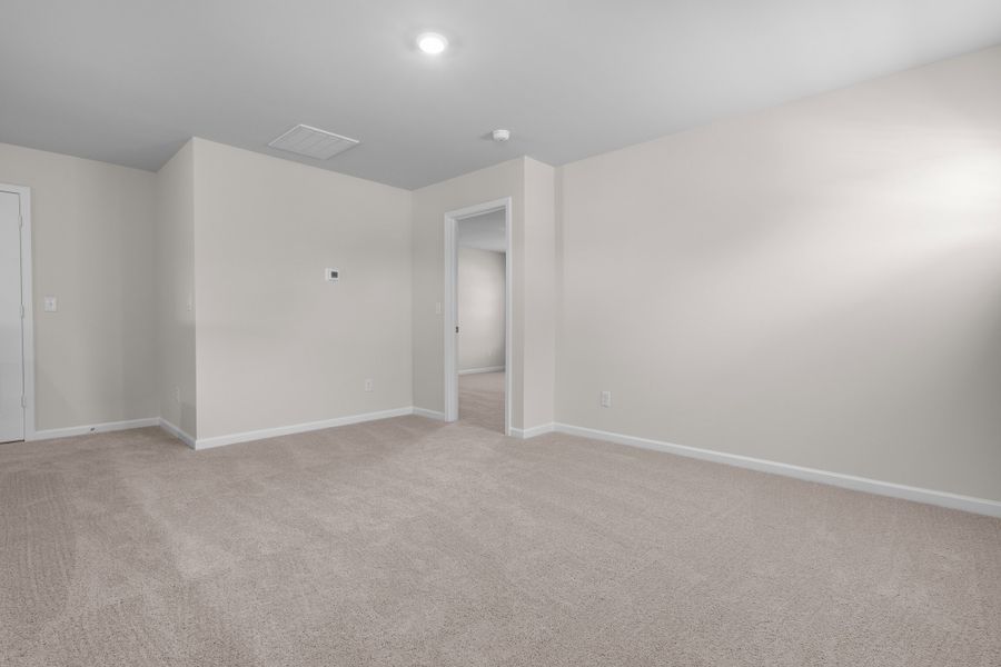 Spacious, unfurnished interior of a new home in Willow Lake, Blythewood (Image 17).