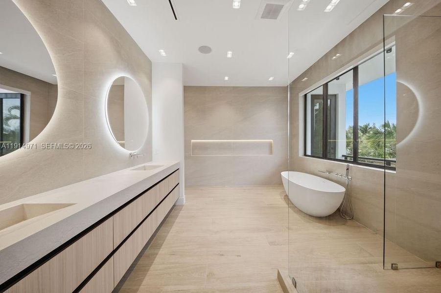 Furnished interior view inside a new home in , Fort Lauderdale (Image 16).