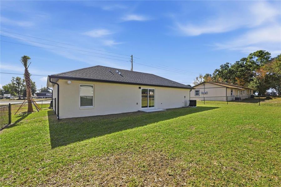Exterior details and patio area of a home in , Ocala (Image 4).