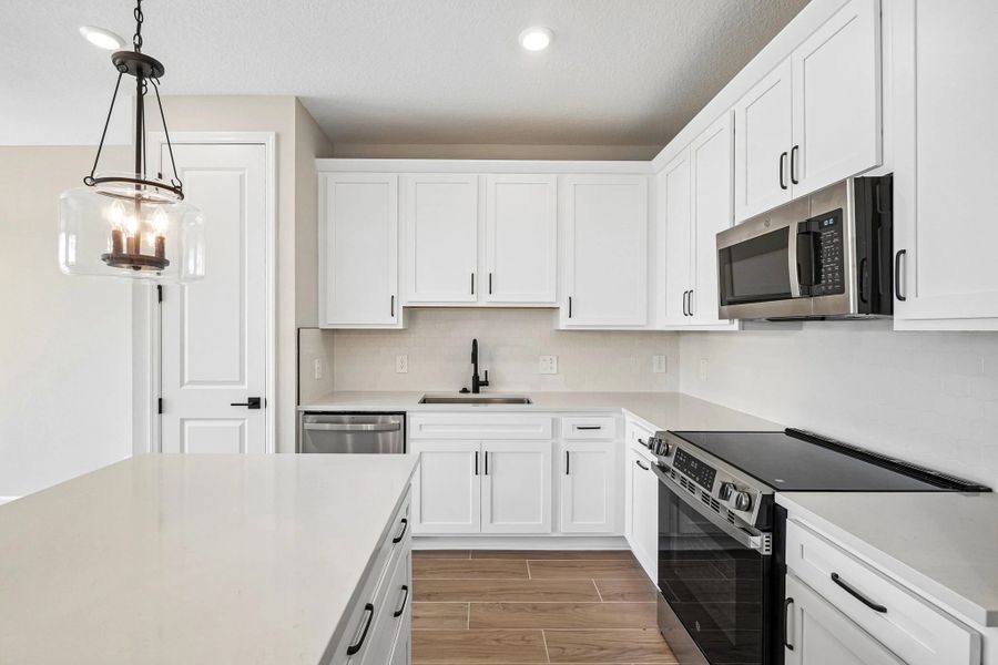 Kitchen features our AW Collection® Harmony