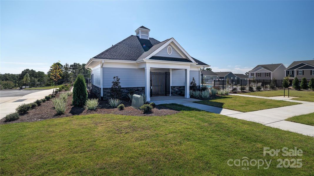 Image 33 of a home in Cardinal Creek.