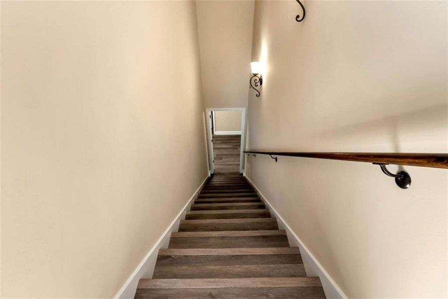 Spacious, unfurnished interior of a new home in , Jefferson (Image 41).