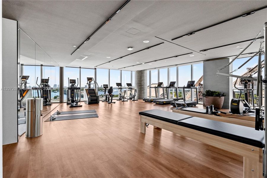 Community amenities in , Miami (Image 33).