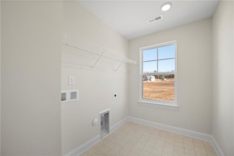 Spacious, unfurnished interior of a new home in Arbor West, Dawsonville (Image 16).