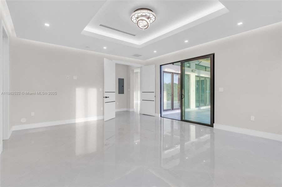 Spacious, unfurnished interior of a new home in , Homestead (Image 35).
