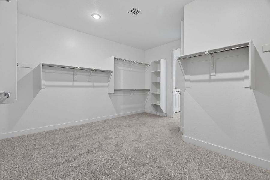 Spacious, unfurnished interior of a new home in The Grove at El Cidro, Goodyear (Image 32).
