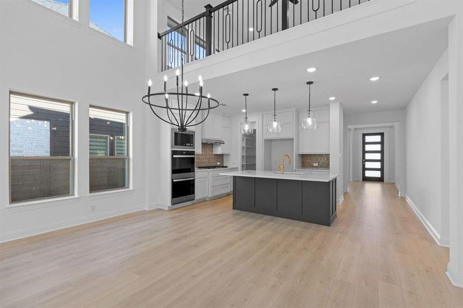 DAL_Painted Tree_Easton_3925 Menard Street (6) DAL_Painted Tree_Easton_3925 Menard Street (6)