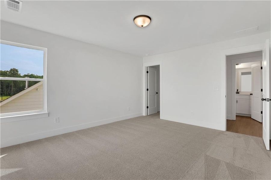 Spacious, unfurnished interior of a new home in Twin Lakes, Hoschton (Image 40).