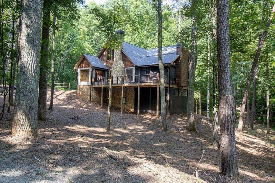 Image 49 of a home in .