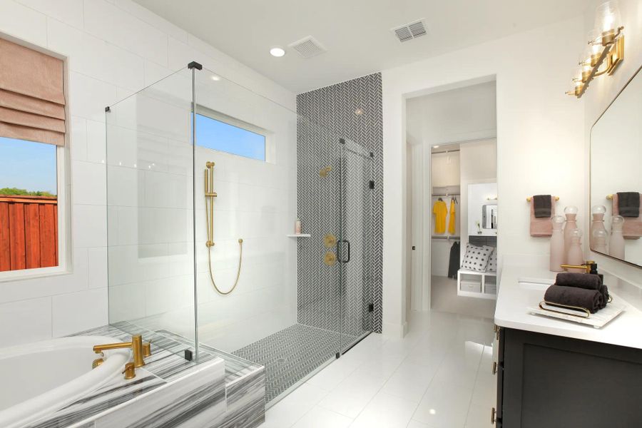 The Lauren II Primary Bath