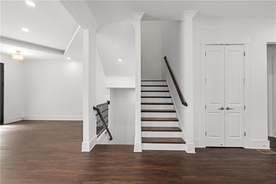 Spacious, unfurnished interior of a new home in , Stockbridge (Image 36).
