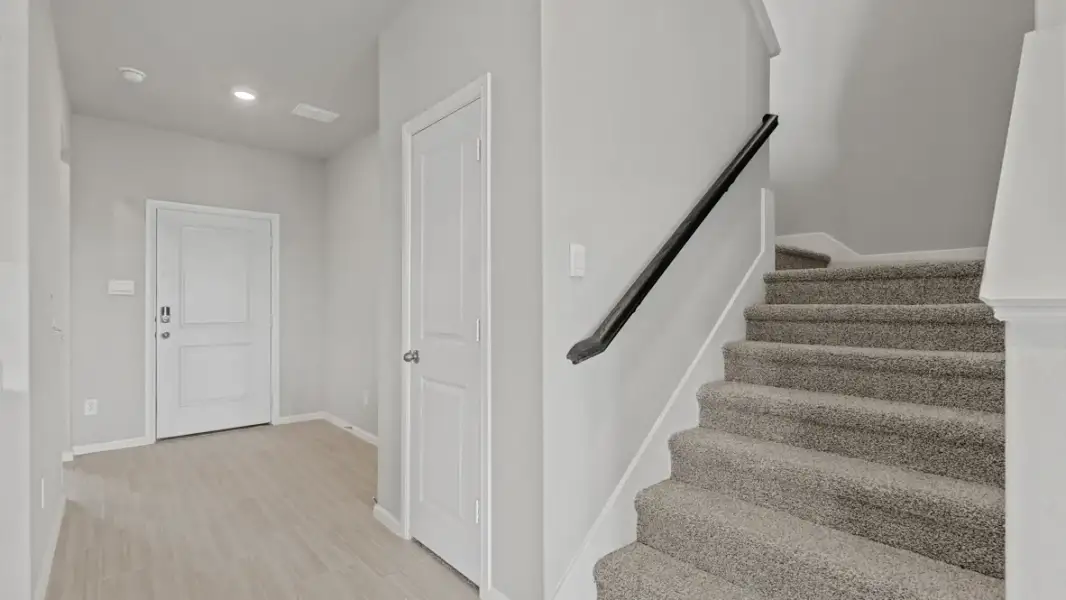 Representative unfurnished interior of a home built from the Midland by D.R. Horton in Audra Oaks, Denton (Image 32).