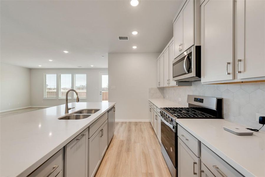 Furnished interior view inside a new home in Walden Pond, Forney (Image 9).