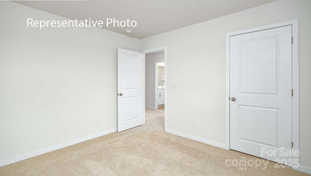Spacious, unfurnished interior of a new home in Stanton, Richburg (Image 9).